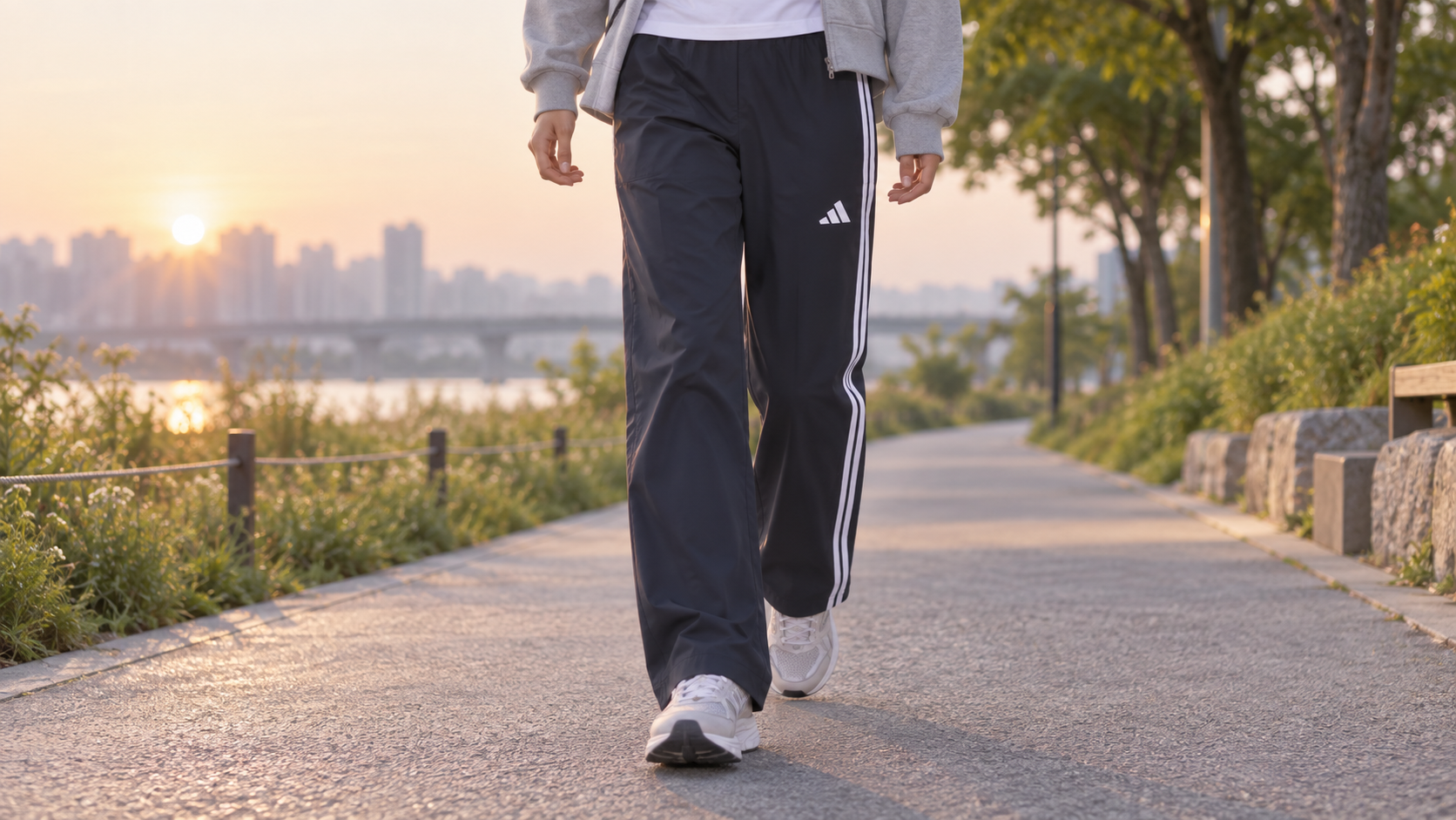 아침 산책과 홈카페에 어울릴까? ADIDAS 여성 삼선 바지 S-XL ASIAN SIZE 실제 매물 리뷰 상세 이미지 1