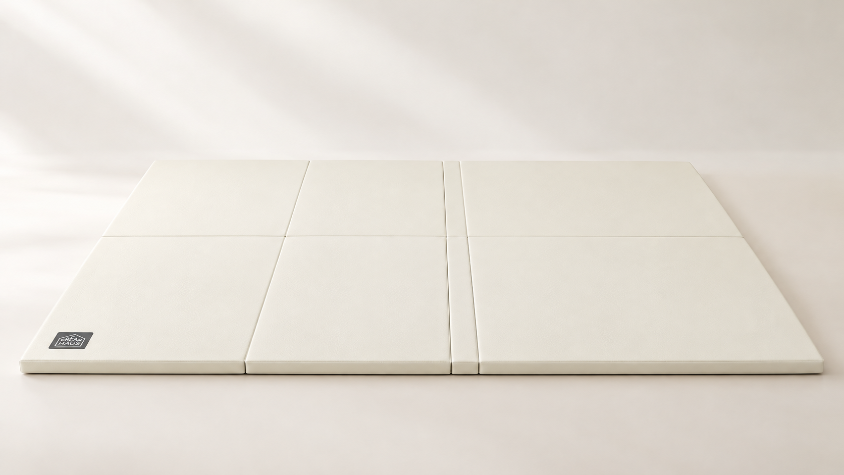 크림하우스 논슬립 프리 폴더 매트, 140×210×4cm 규격과 폴딩 구성
